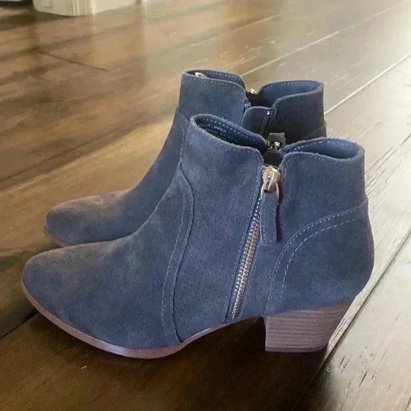 Violet & Red Carley, Grey Leather Suede Ankle Boots, Booties, Women Size 6 - Picture 3 of 7